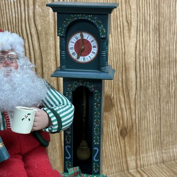 Vintage Santa & Grandfather Clock Musical Holiday Scene Holiday Creations 1993 - Picture 11 of 16